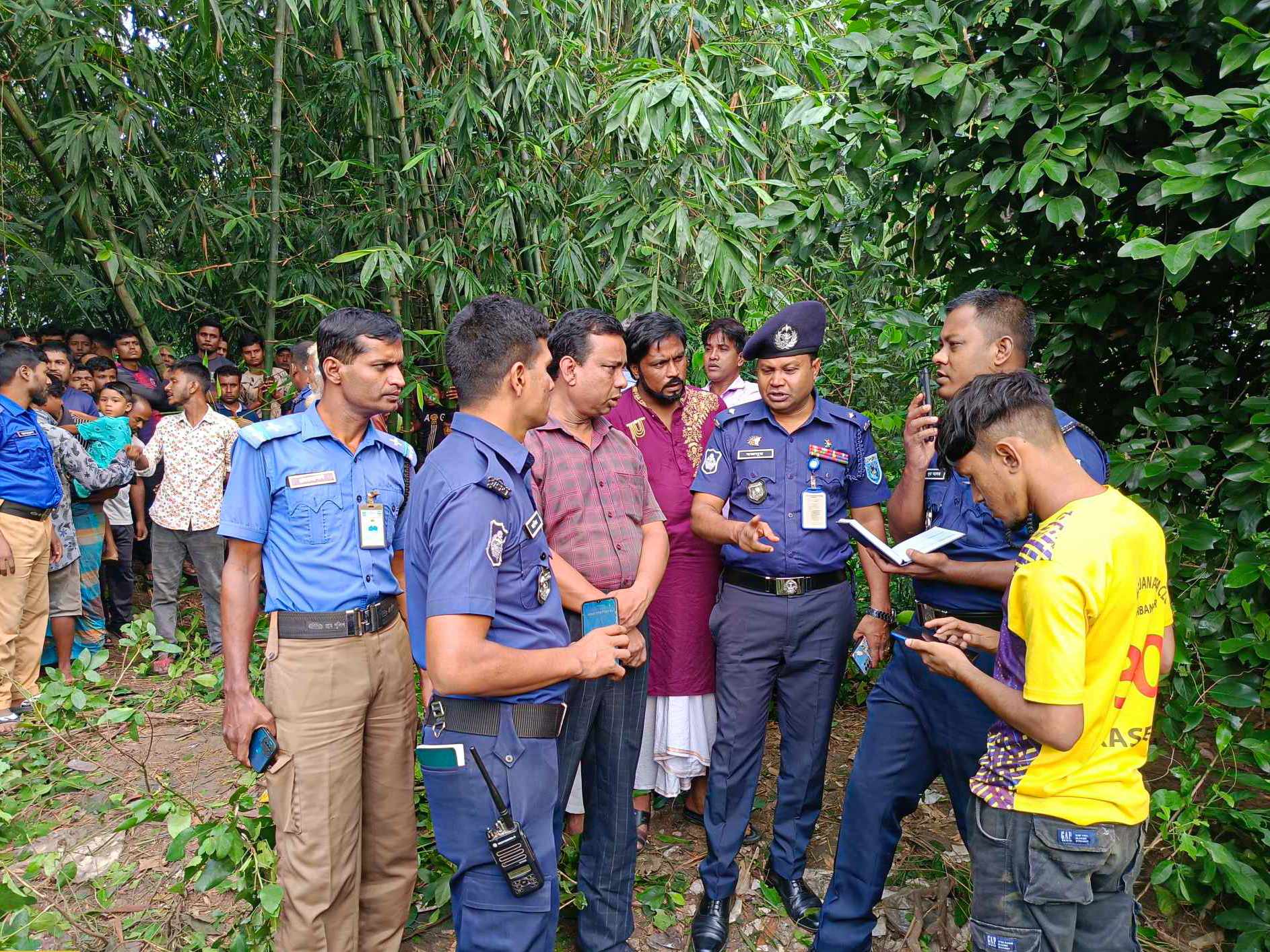 চিরিরবন্দরে ড্রেনের নিচ থেকে যুবতী নারীর মরদেহ উদ্ধার