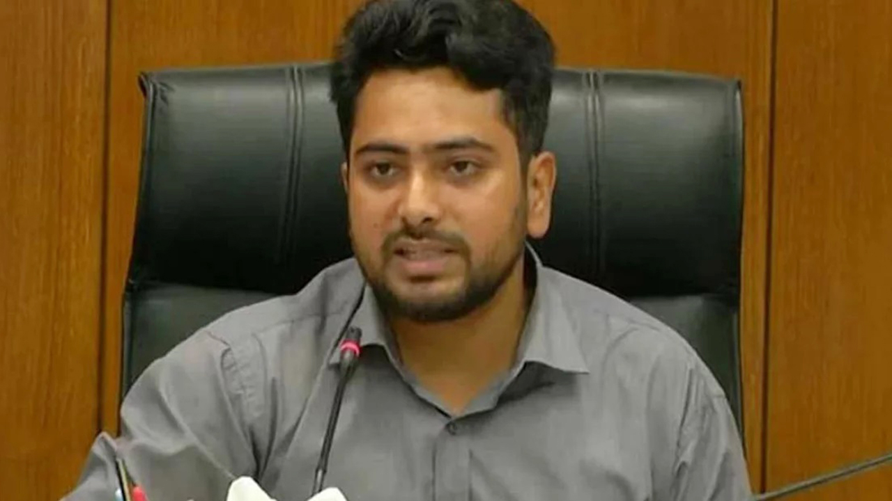 বর্তমান সরকার শহীদ ও আহতদের সুযোগ-সুবিধা নিশ্চিত করতে পারবে