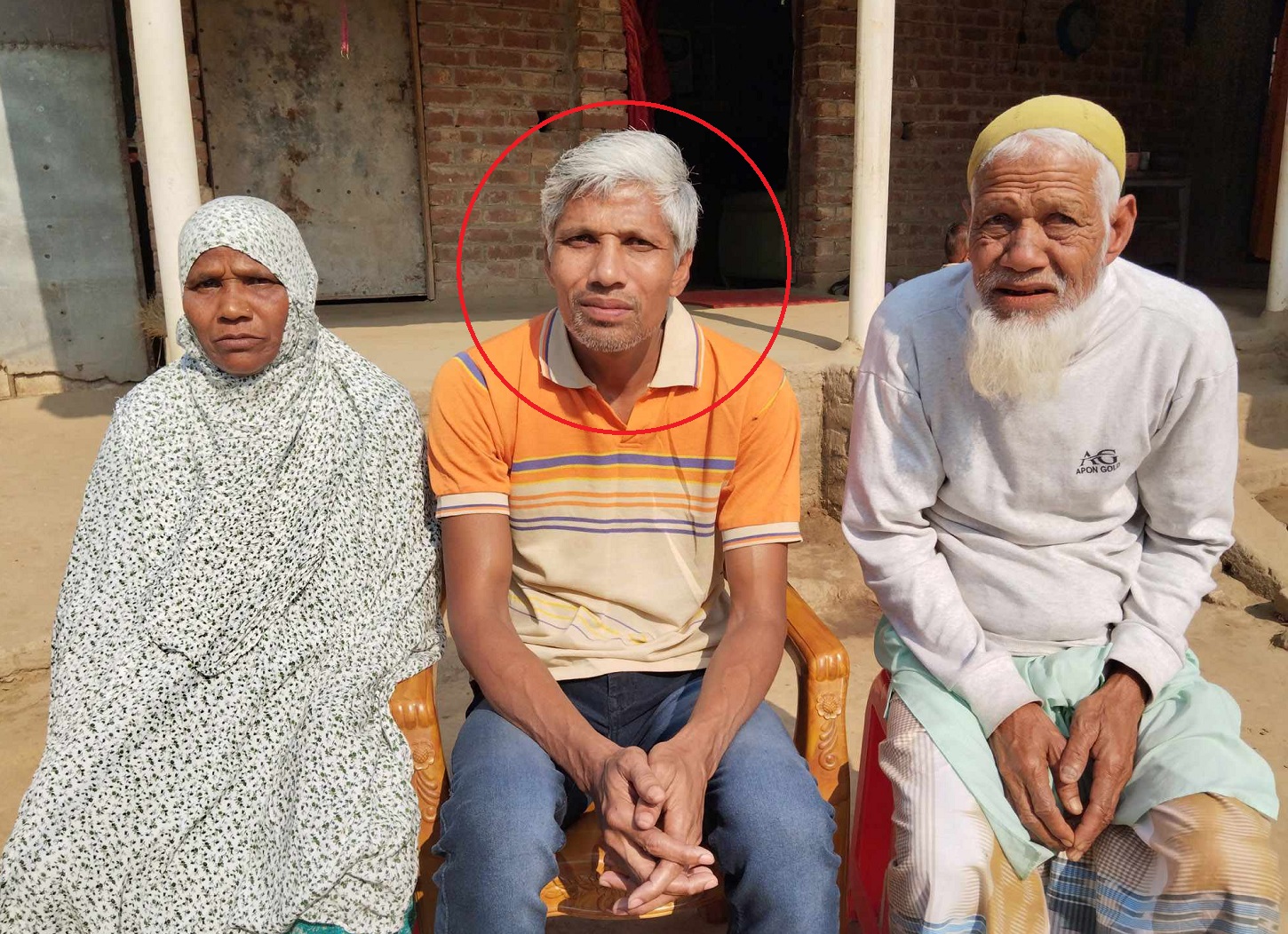 নিখোঁজের ১৭ বছর পর ভারত থেকে দেশে ফিরলেন সাদেকুল