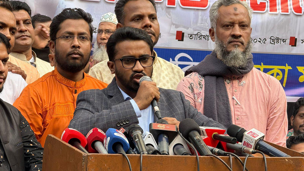 আ.লীগকে পুনর্বাসনের চেষ্টা করলে, আমাদের রক্তের ওপর দিয়ে করতে হবে