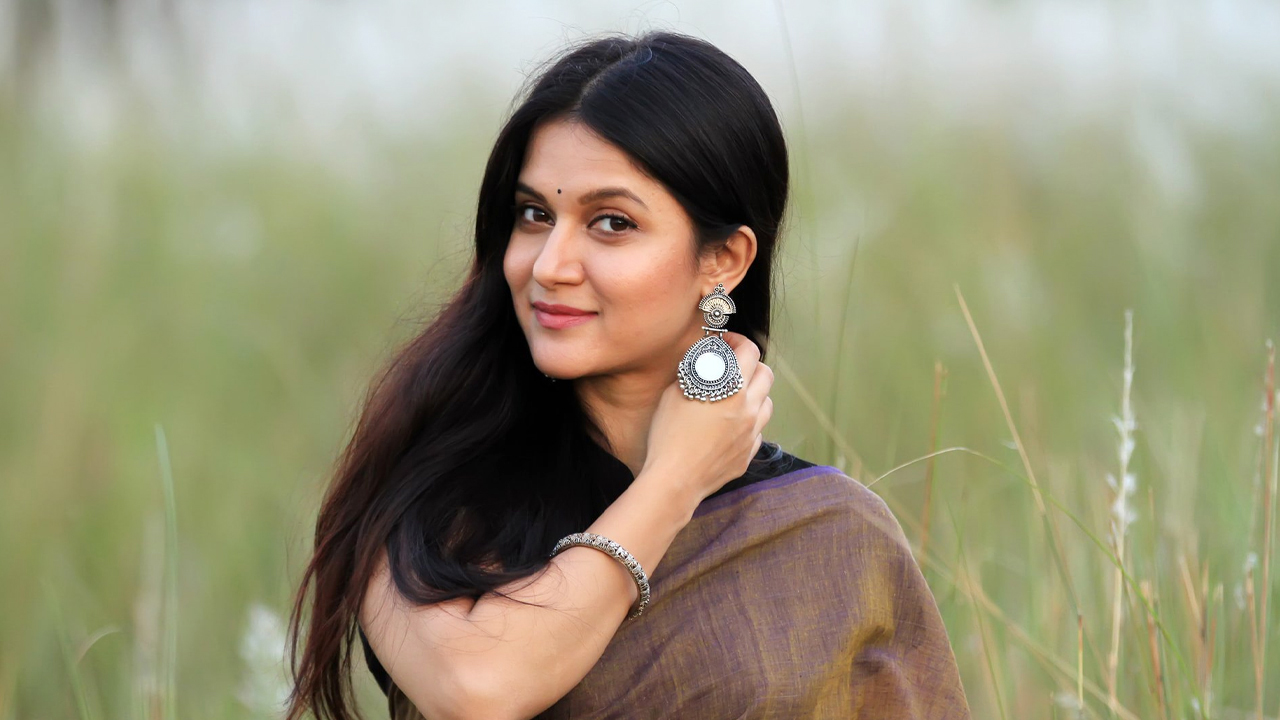 আমি ও আমার স্বামী নিজেদের কাজ নিয়ে ব্যস্ত : মিথিলা