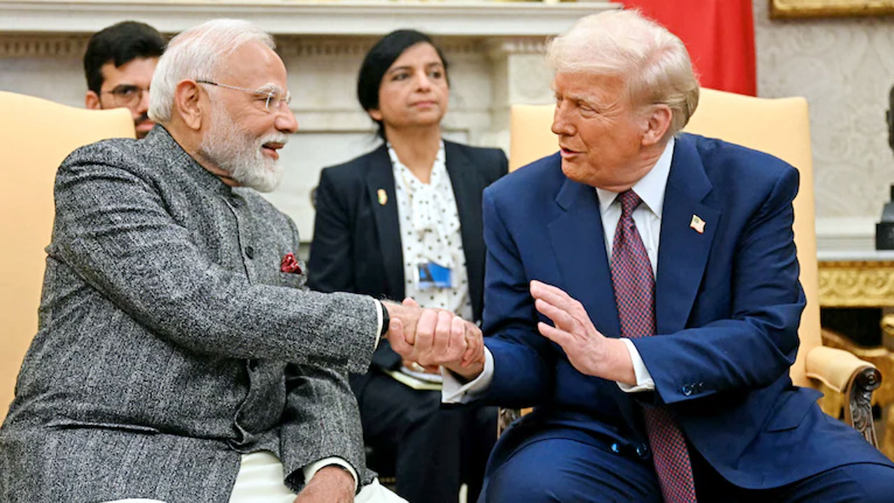 ভারতে সমরাস্ত্র বিক্রি বাড়ানোর ঘোষণা ট্রাম্পের