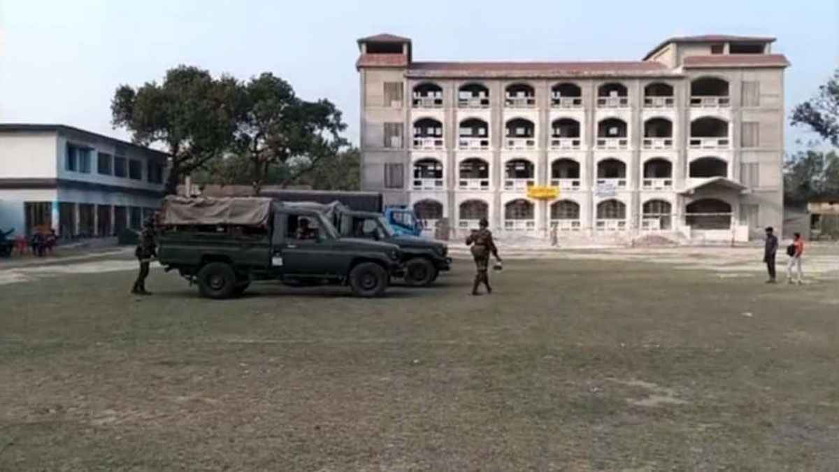নারী ফুটবলারদের মাঠে নামতে বাধা, ১৪৪ ধারা জারি
